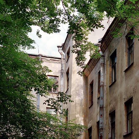 Казначейская улица, двор